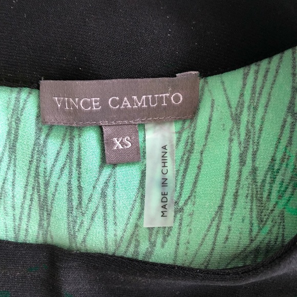 Vince Camuto Green and Black Top - Picture 3 of 3